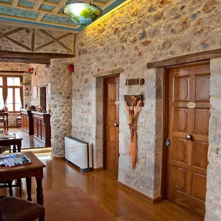 Hotel Archontiko Hatzipanayioti 4*