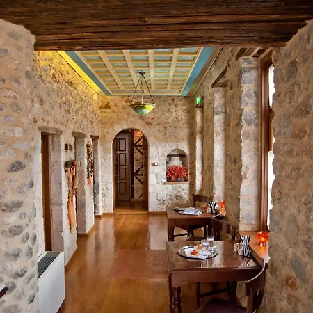 Hotel Archontiko Hatzipanayioti Leonídion
