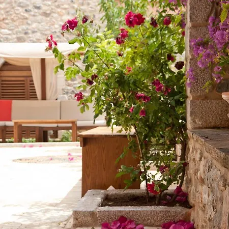 Archontiko Hatzipanayioti 4*