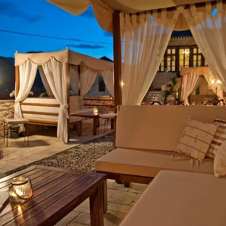 Hotel Archontiko Hatzipanayioti 4*