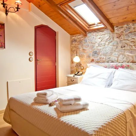 Archontiko Hatzipanayioti Leonídion