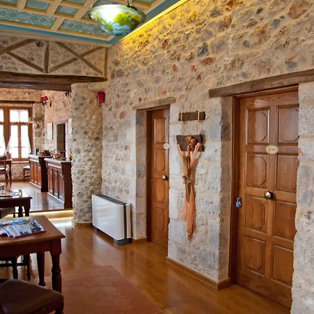 Archontiko Hatzipanayioti Leonídion