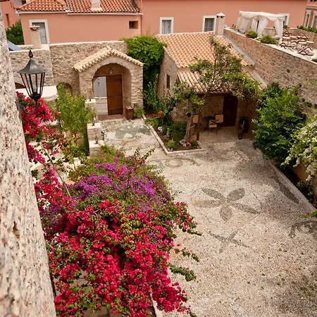 Hotel Archontiko Hatzipanayioti 4*