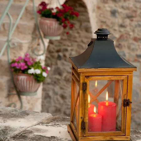 Hotel Archontiko Hatzipanayioti 4*