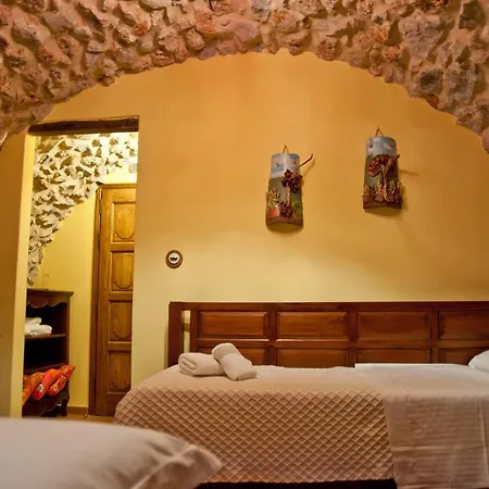 Hotel Archontiko Hatzipanayioti 4*
