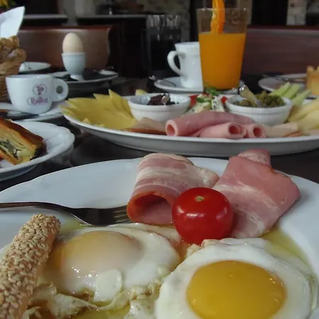 Hotel Archontiko Hatzipanayioti 4*