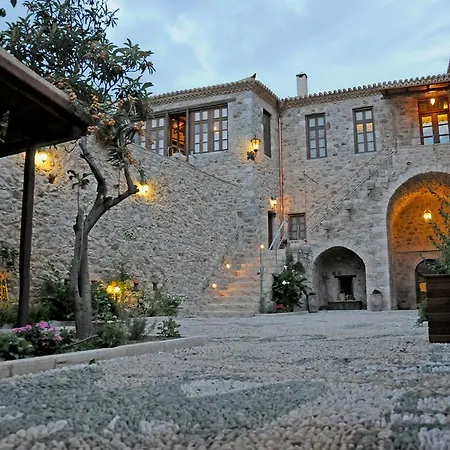 Archontiko Hatzipanayioti 4* Leonídion