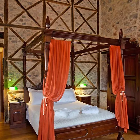 Hotel Archontiko Hatzipanayioti 4*