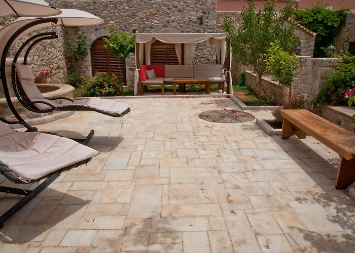 Archontiko Hatzipanayioti 4* Leonidio