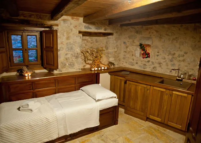 Archontiko Hatzipanayioti Hotel 4*