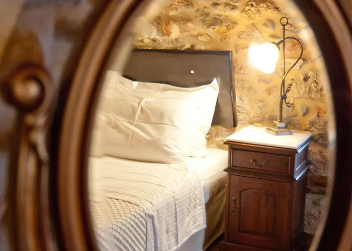 Hotel Archontiko Hatzipanayioti 4*