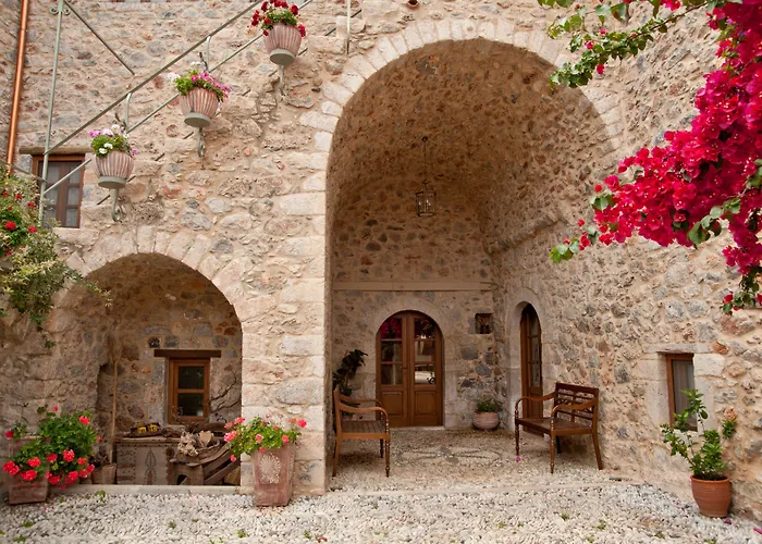 Archontiko Hatzipanayioti 4* Leonídion