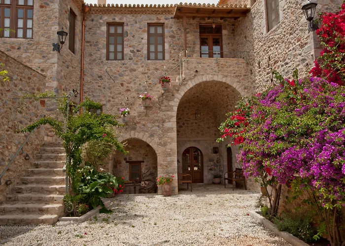 Archontiko Hatzipanayioti 4*