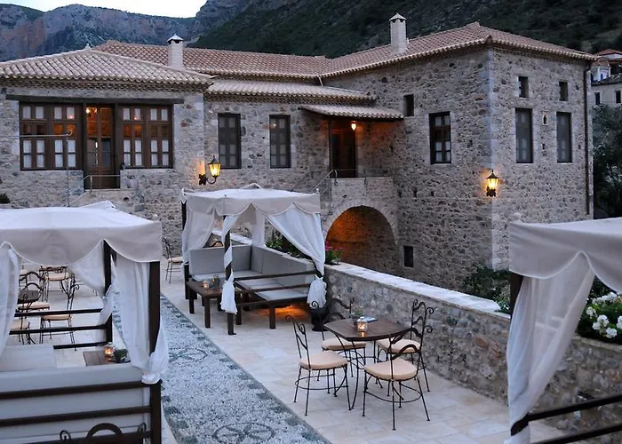 Hotel Archontiko Hatzipanayioti Leonídion