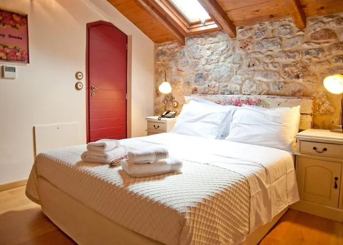 Archontiko Hatzipanayioti Leonídion